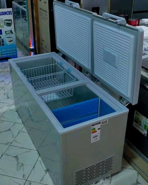 Congélateur coffre double couvercle