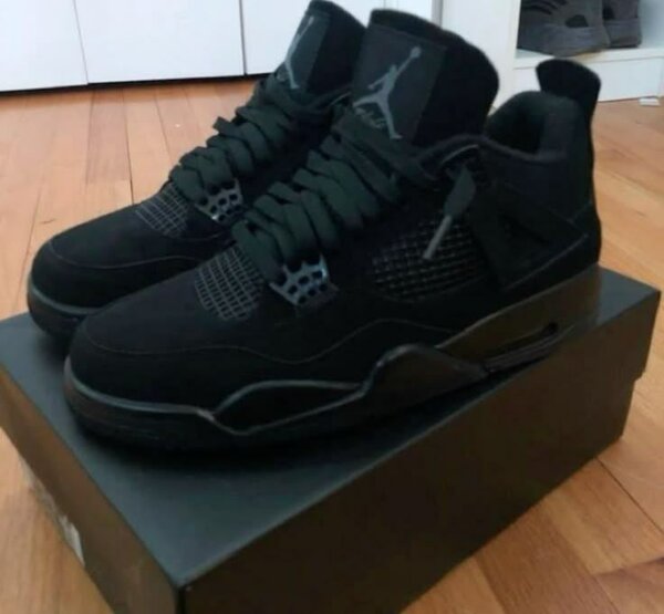 Jordan 4 Black cat