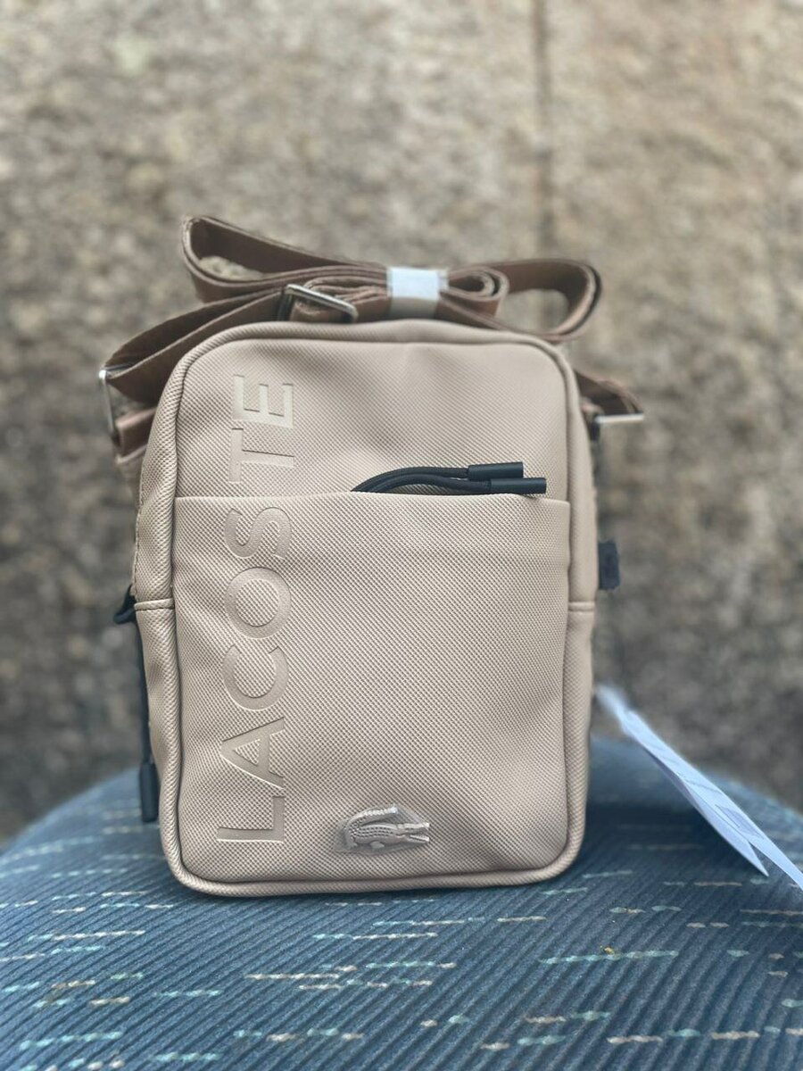 Sac bandoulière Lacoste élégant