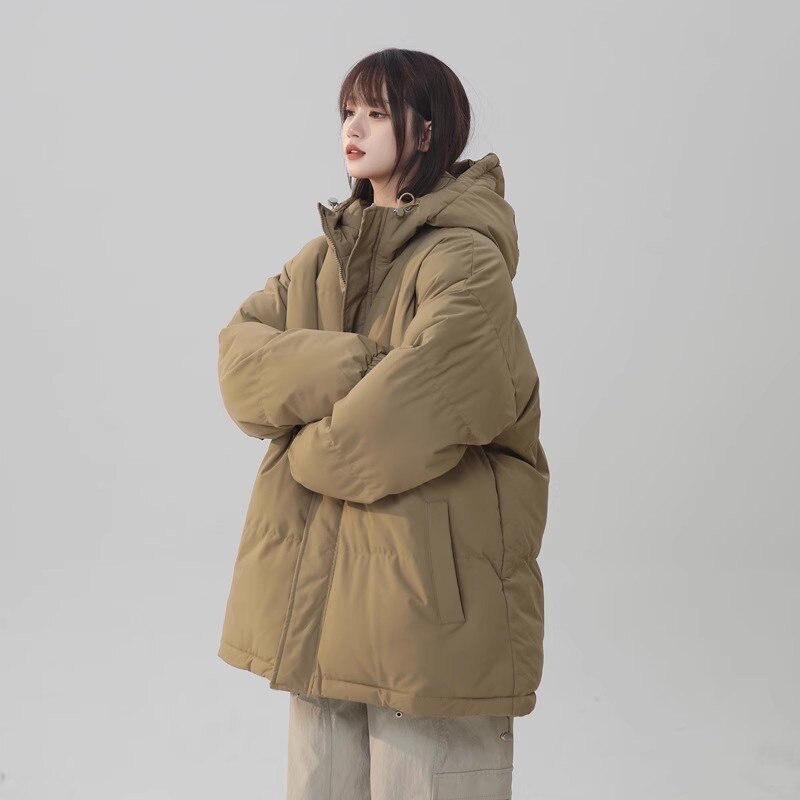 Однотонные куртки с капюшоном