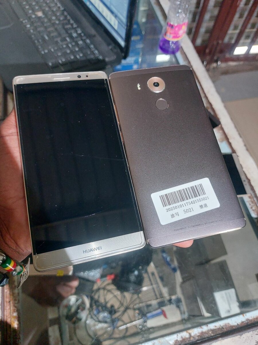 Hauwei mate 9 ,Hauwei mate 8 and Hauwei nova 3