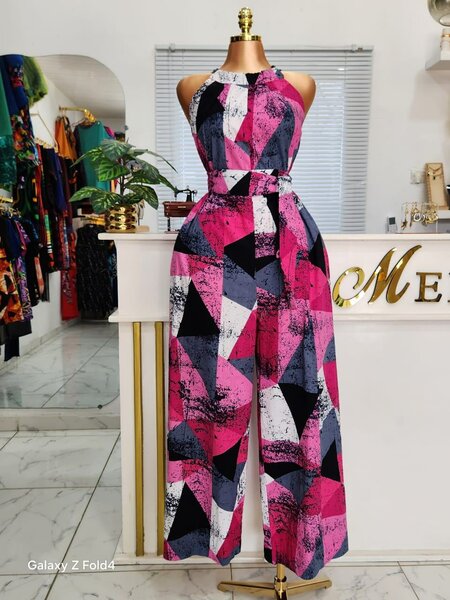 Combinaison Imprimée Géométrique