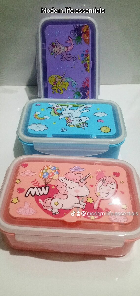 3 compartment lunch bowl with free spoon and silicon seal