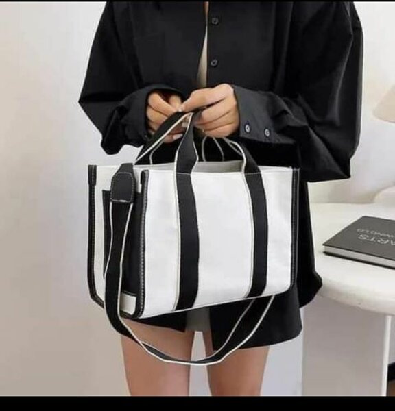 Sac cabas rayé élégant