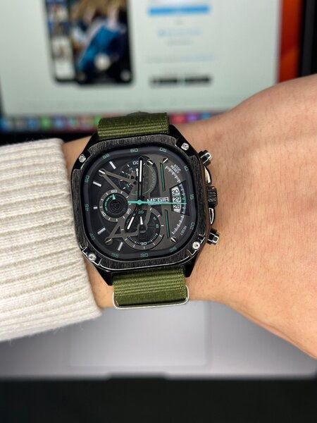 Отличные часы от компании MEGIR