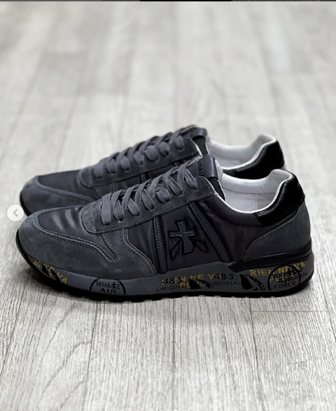 Мужские кроссовки