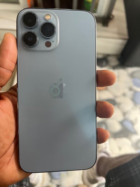 iPhone 15 pro disponible au magasin