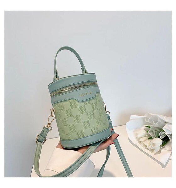 Stylish women's handbag