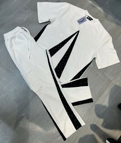 Ensemble survêtement moderne