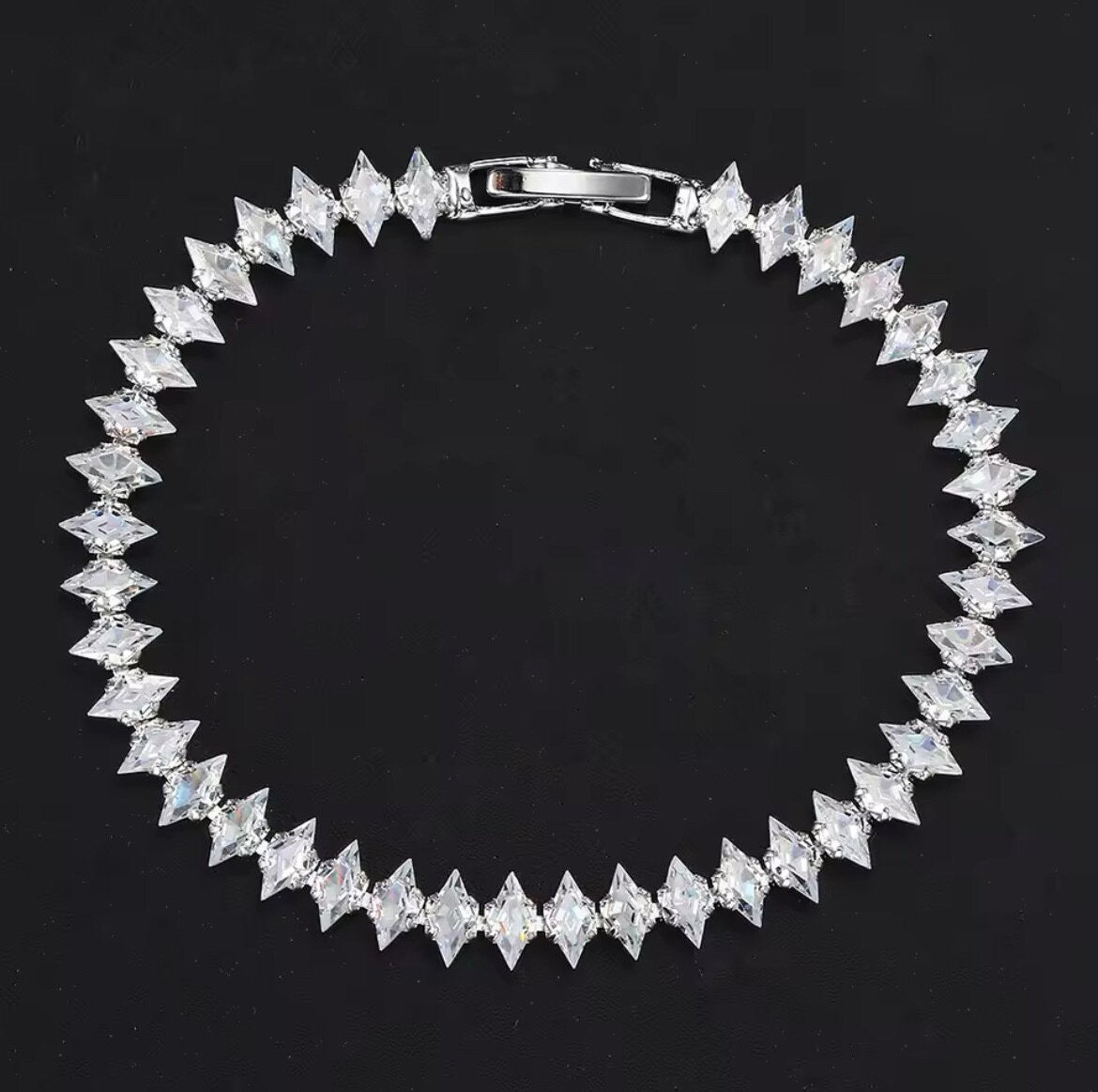 Tennis bracelet