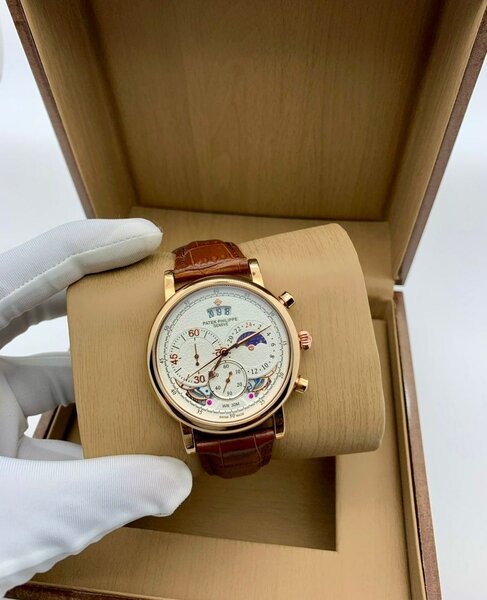 Montre-bracelet élégante homme