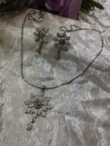 Silver Petal Bloom Combo Necklace Set