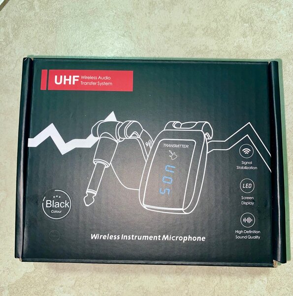 WIRELESS GUITAR TRANSMITTER & RECEIVER