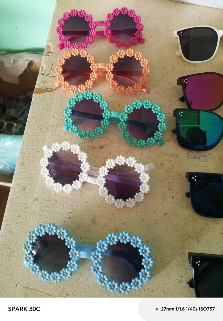 Lunettes de soleil fleurs enfant