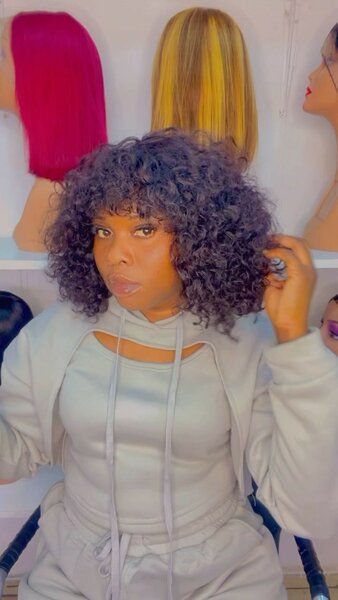 Beautiful and elegant women's wig