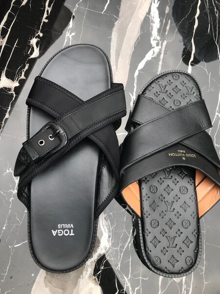 Sandales noires de marque