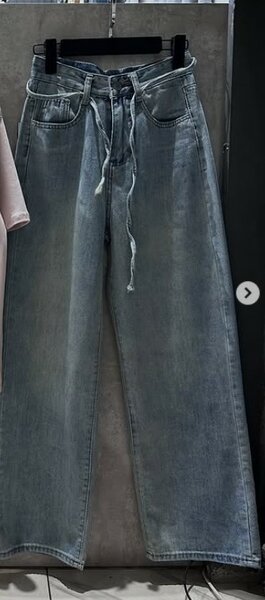 Джинсы прямого кроя