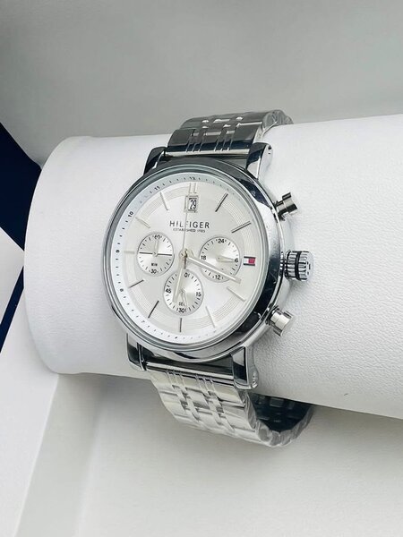 Montre Tommy Hilfiger acier
