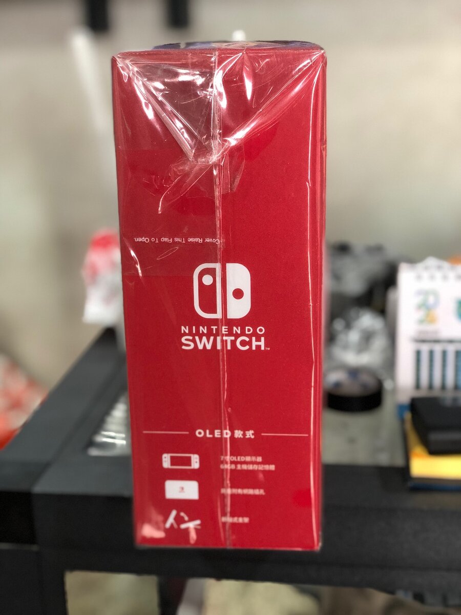 Nintendo Switch OLED Neuve avec Accessoires en promo
