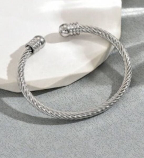 Bracelet en acier torsadé