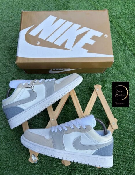 Basket Nike Jordan avec carton