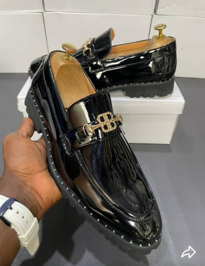 Baskets Air et Mocassins Élégants