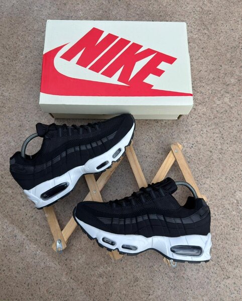 Nike Air Max 95 Noires