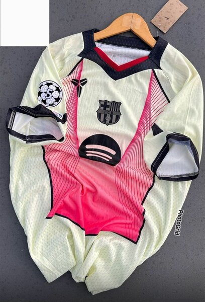 Maillot de football moderne
