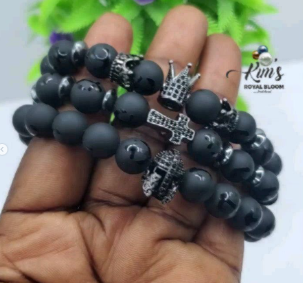 Bracelet with beaded gemstones