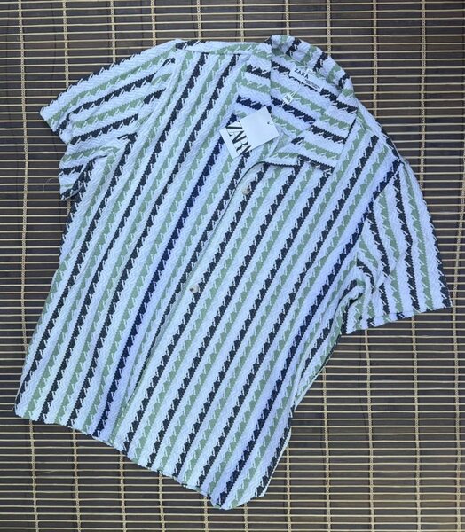 Chemise à rayures élégantes