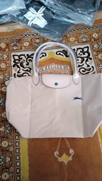 SACS À MAIN LONGCHAMPS ET AUTRES