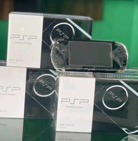 Sony PSP Piano Black Console