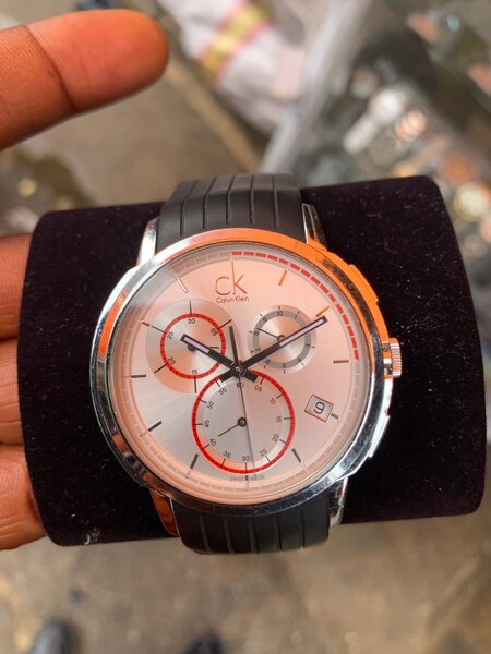 Montre homme chronographe élégante