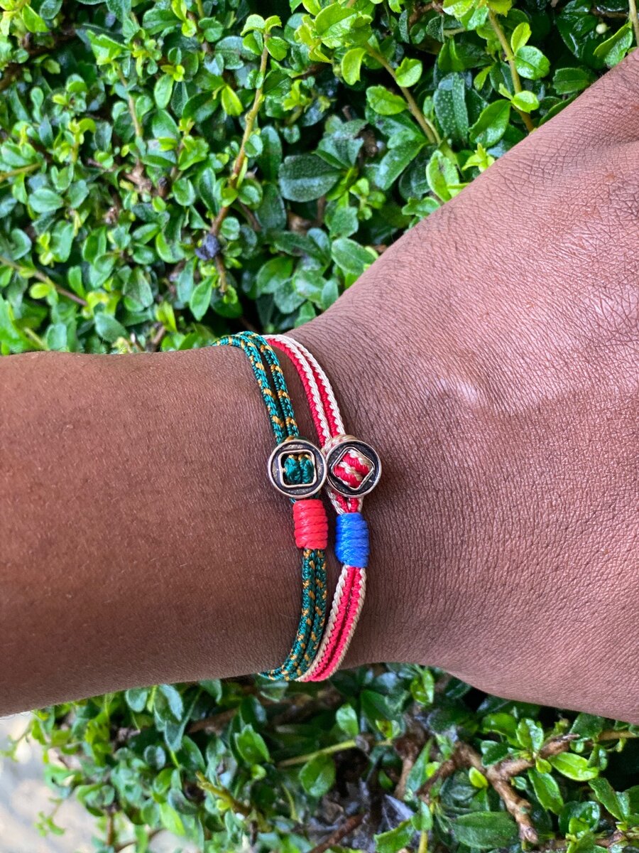 Bracelets en cordon de Cire