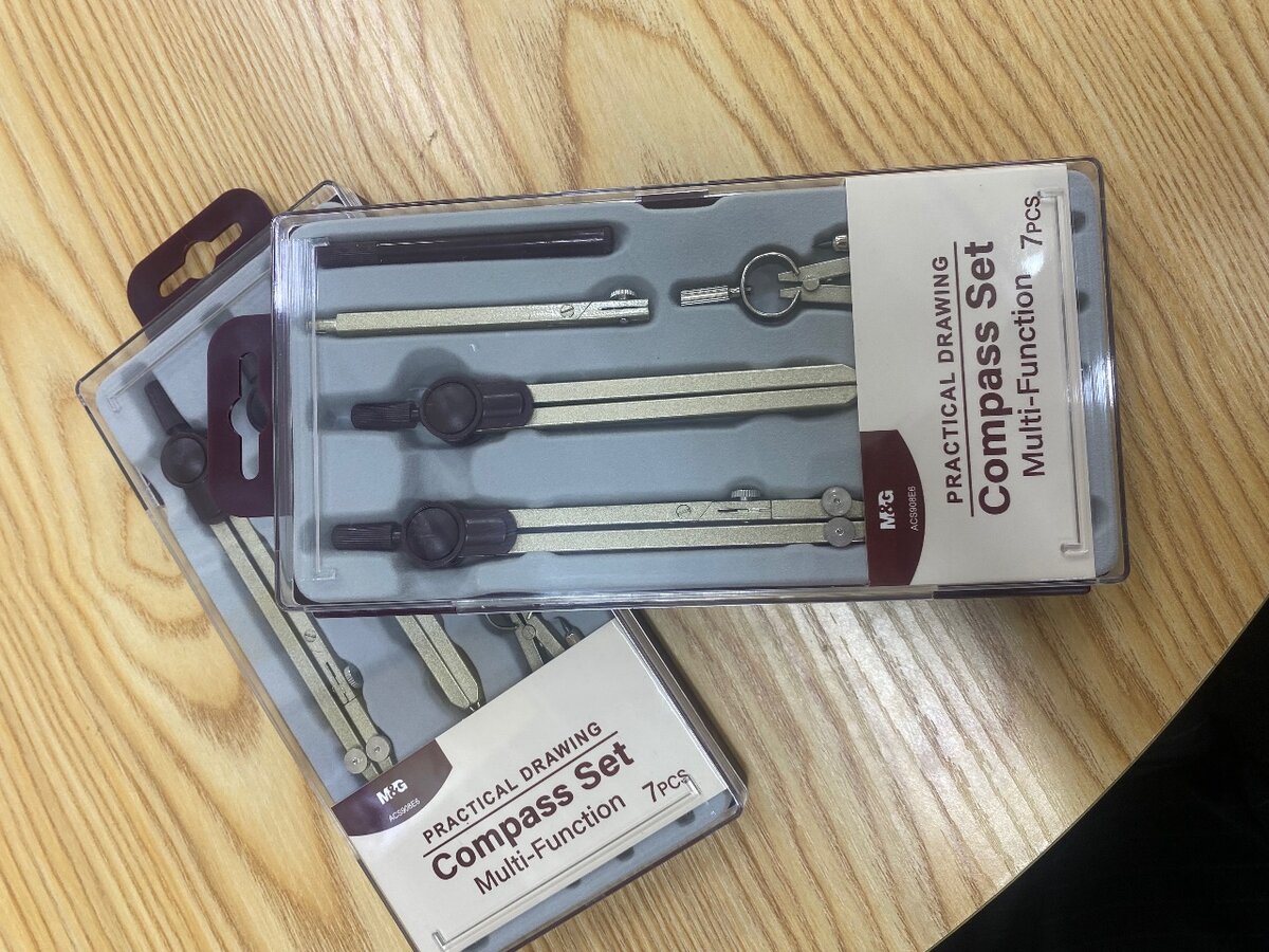 Set de Compas Multi-Fonction