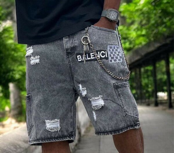 Shorts en denim déchirés tendance