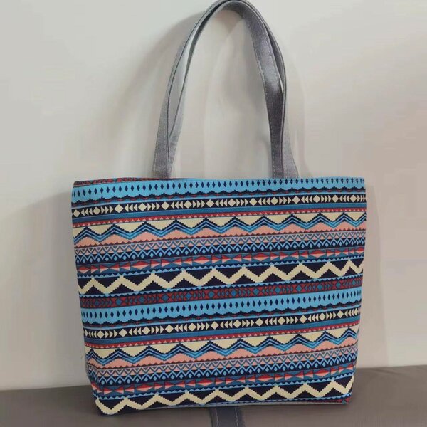 Sac cabas en toile ethnique