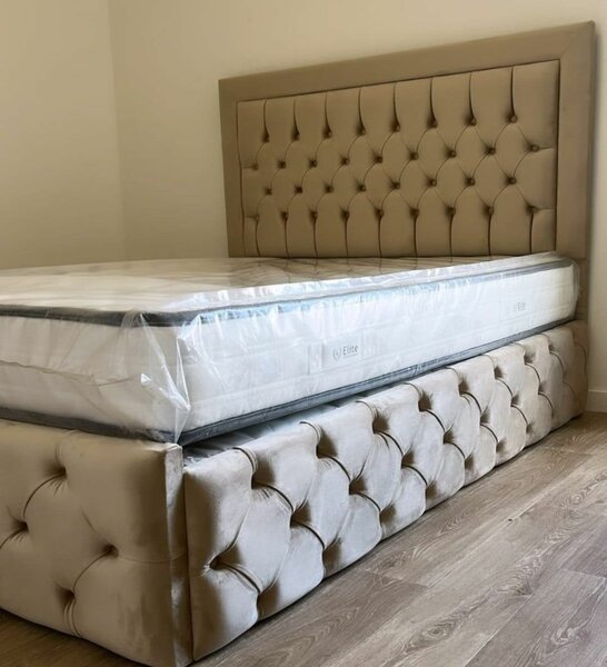 Lit élégant avec matelas inclus