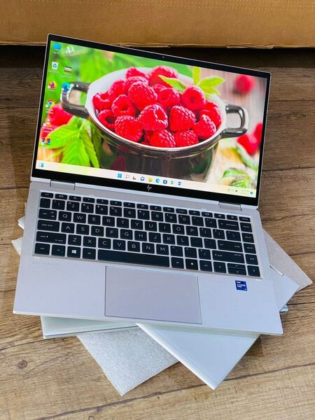 HP ELITEBOOK x360 1040 G8