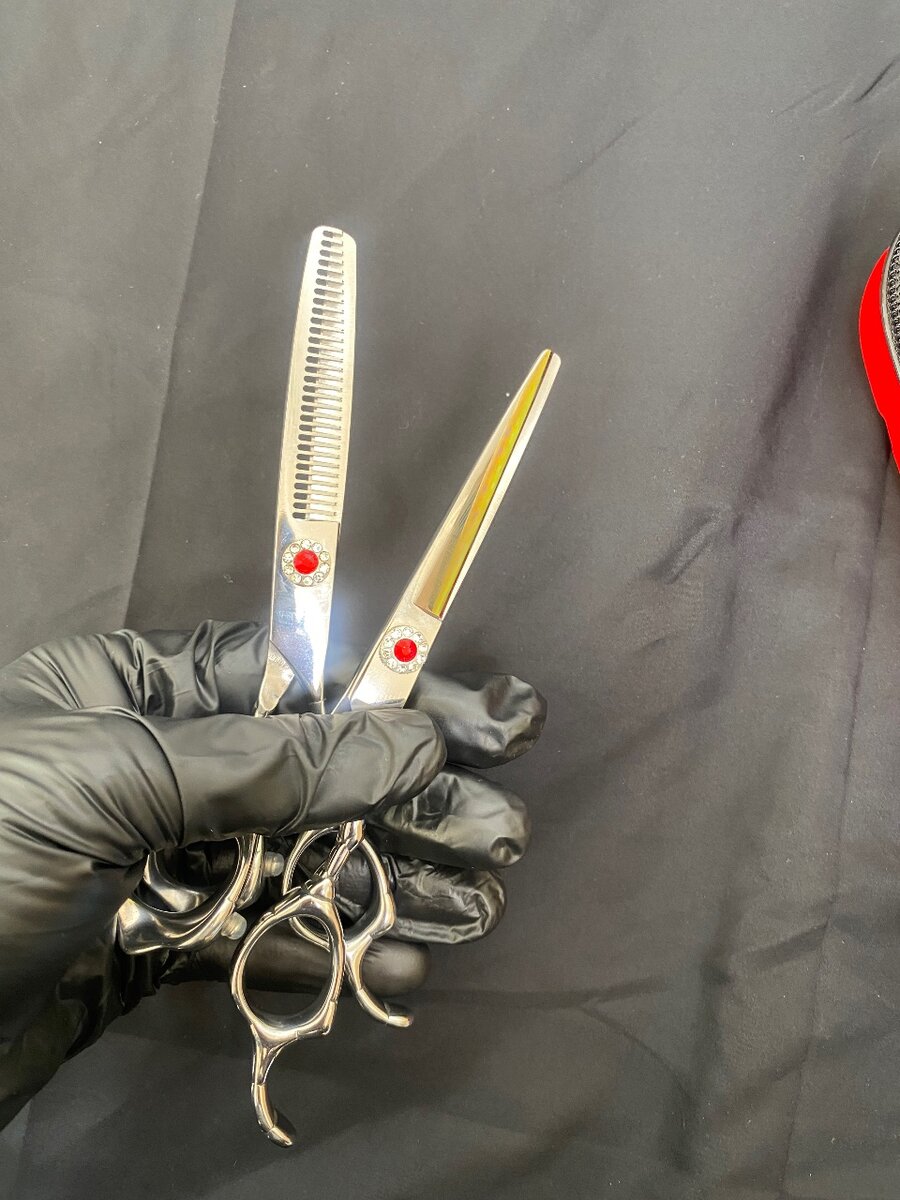 Metal scissors with gems stones