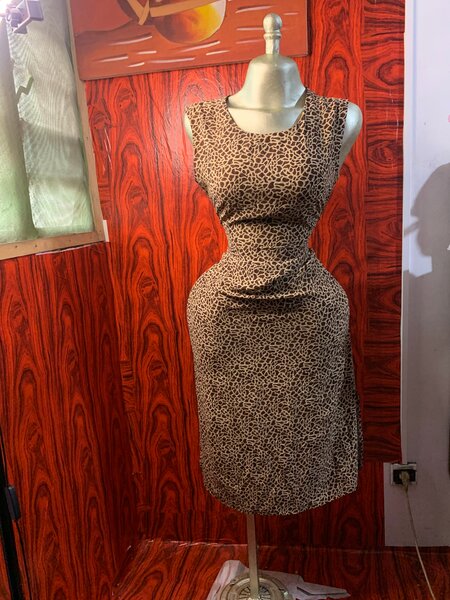 Robe  Élégante avec fente