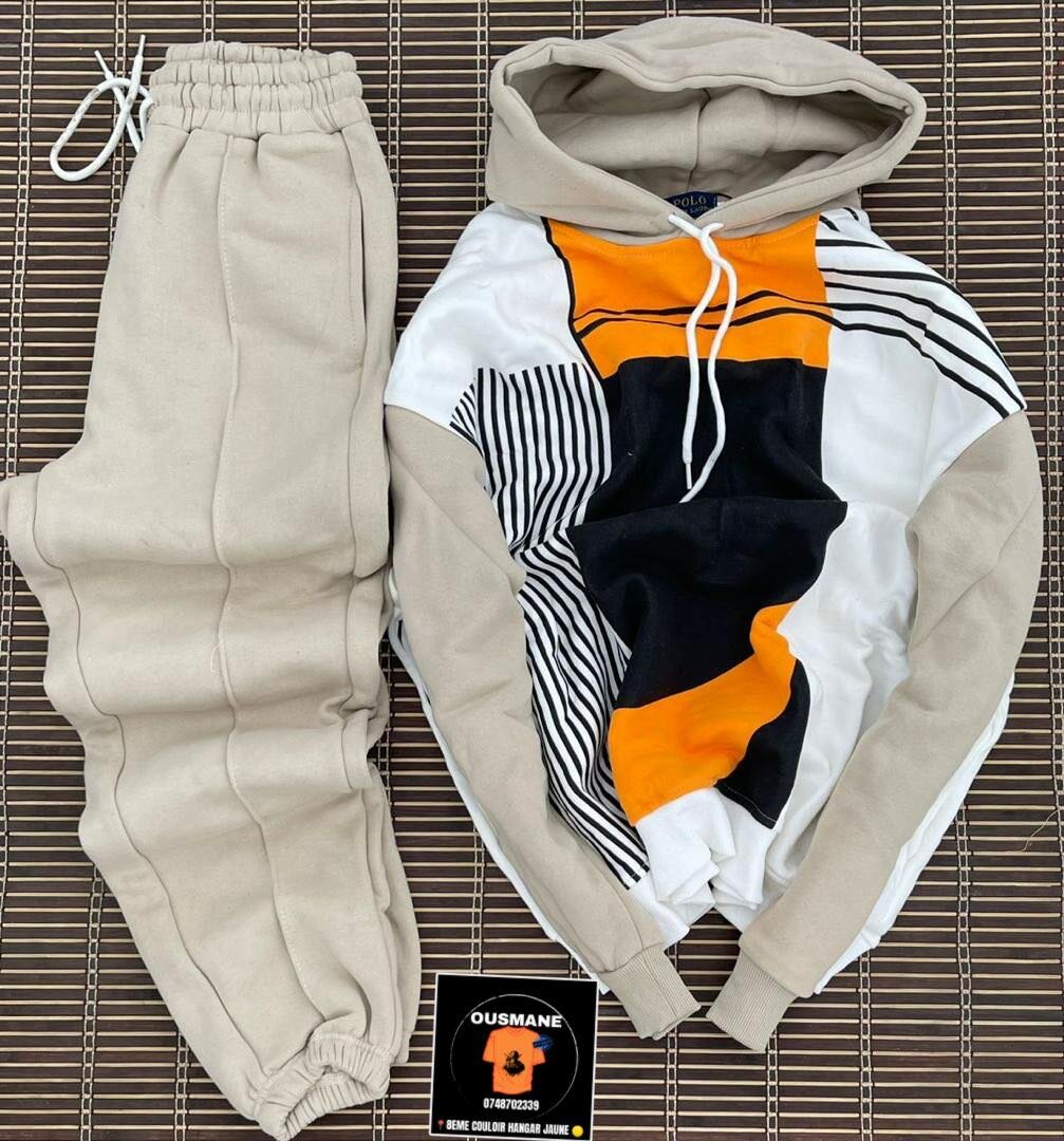 Survêtement à capuche tendance