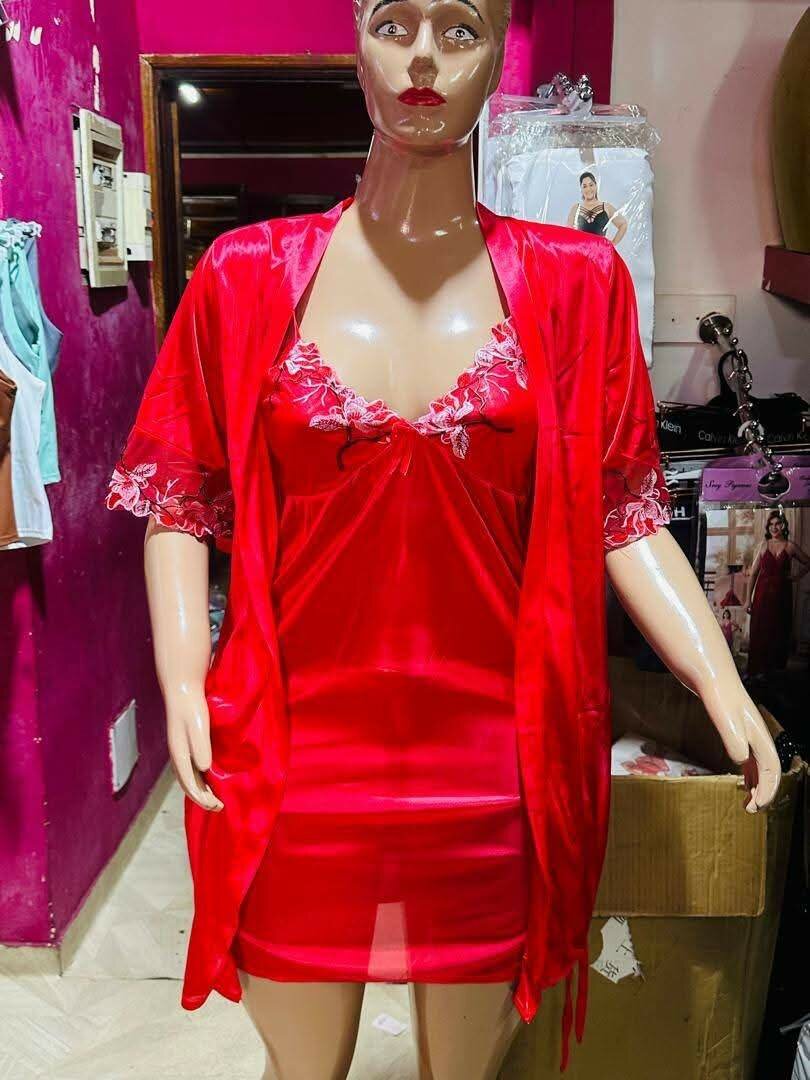 Ensemble lingerie satin dentelle