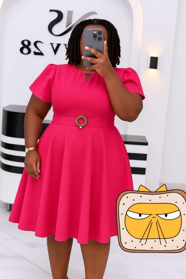 Robe élégante ceinturée femme