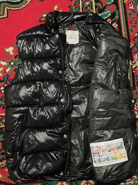 Безрукавка MONCLER
