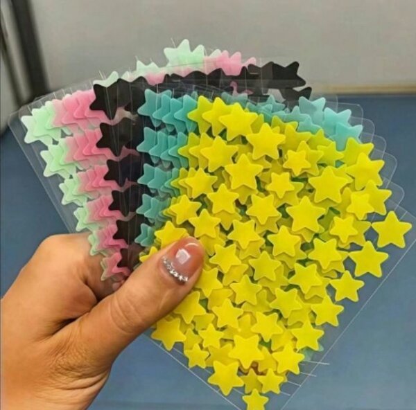 Autocollants étoilés colorés