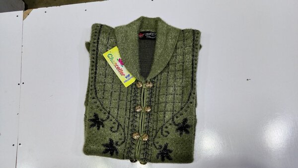 Ladies lakra sweater in Calor shape