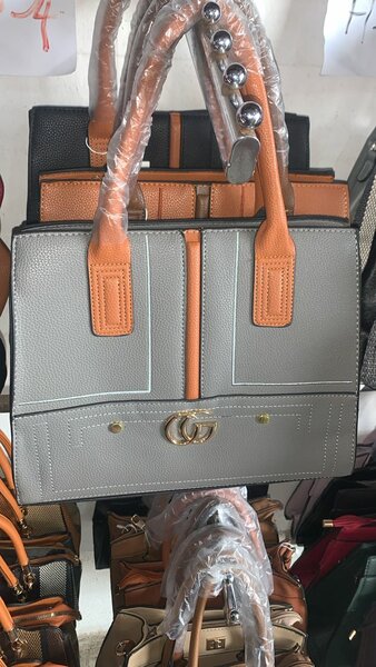 Sac à main élégant cuir