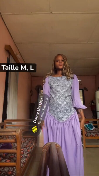 Robe élégante en tissu