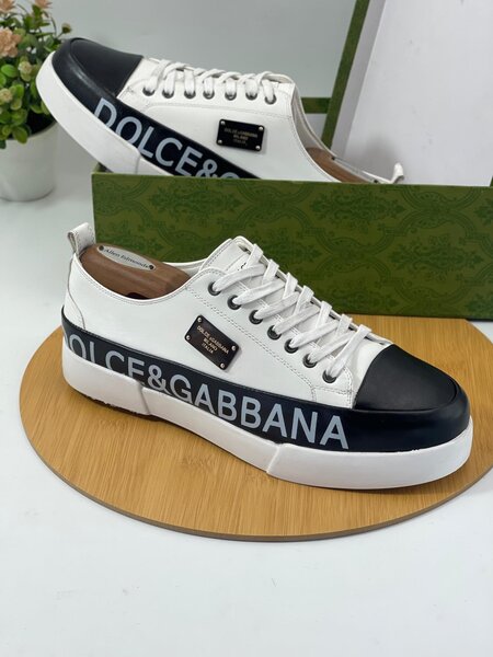 DOLCE AND GABBANA WHITE
